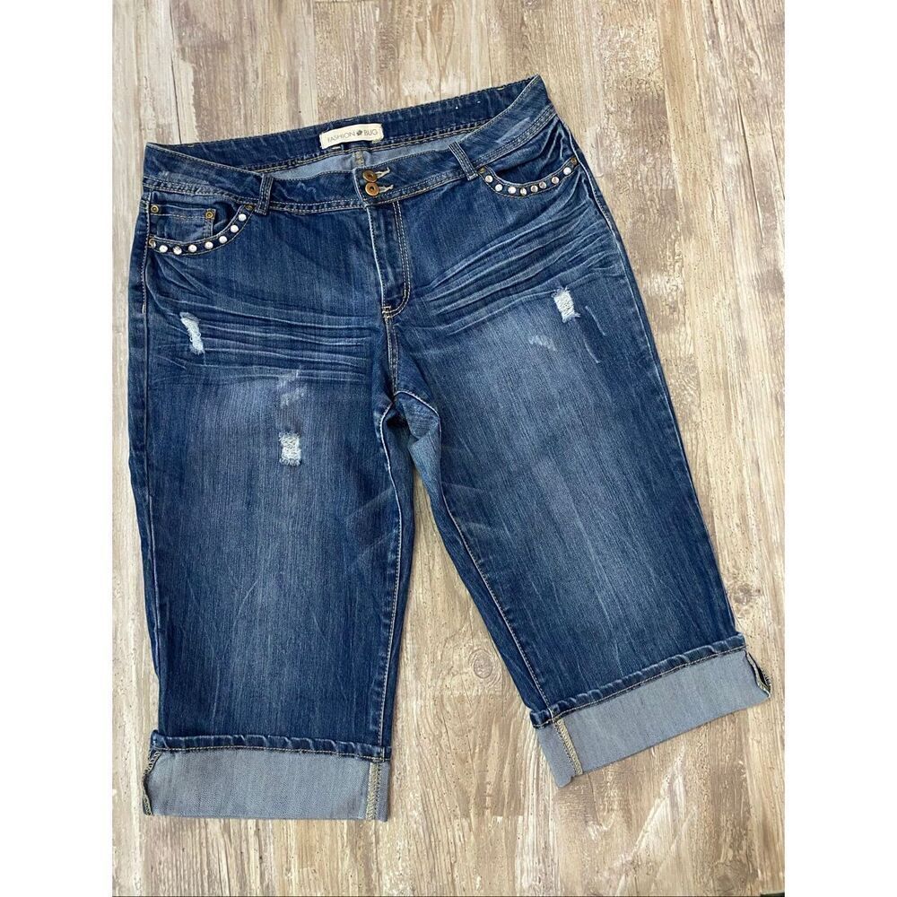 Fashion Bug Capri Cuffed Jeans Rhinestone Distressed Women’s Sz 20W